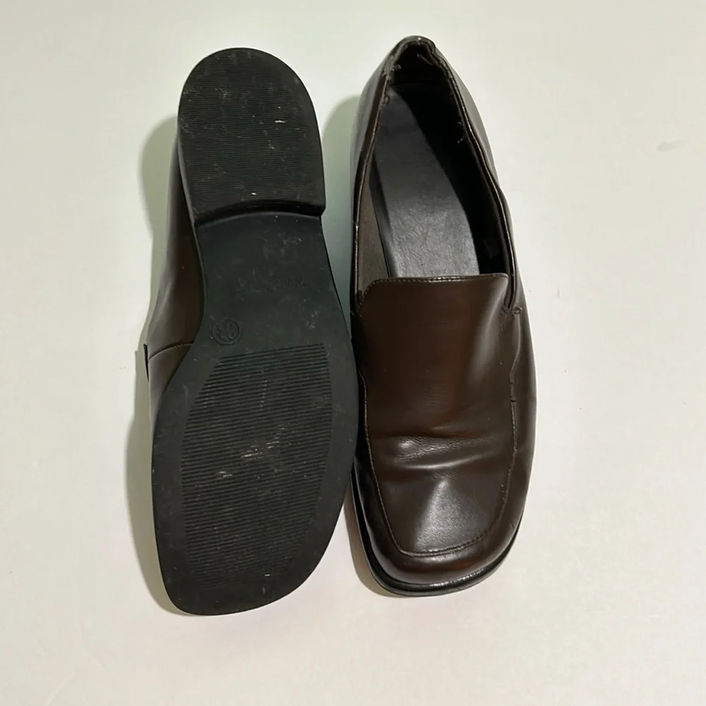 Vintage faded glory women’s brown shoes, size 8.5 fair condition from the 90’s - Picture 4 of 4